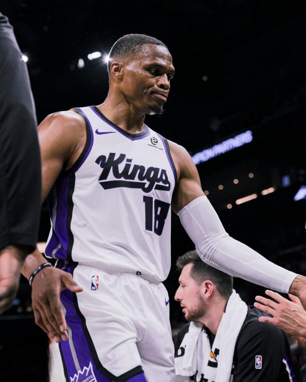 三叶草策略 威少拿到生涯第19次替补10+分&10+助攻两双，独享历史第一